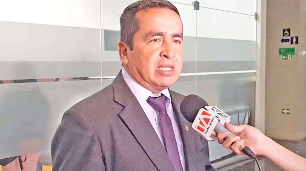 Asambleísta Elio Peña encarga análisis de megacontratos mineros 1