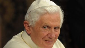 Adiós a Benedicto XVI, humilde trabajador de la viña del Señor. 3