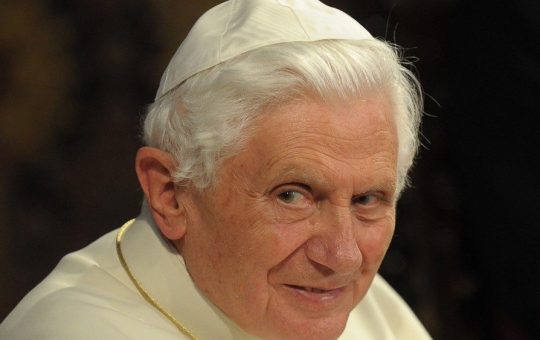 Adiós a Benedicto XVI, humilde trabajador de la viña del Señor. 42